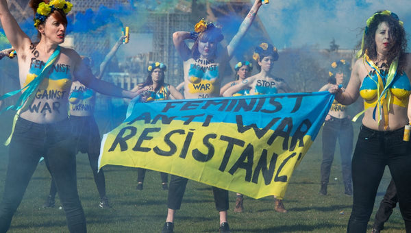 FEMEN, IL SUPPORTO DEL MOVIMENTO DI PROTESTA ALLA RESISTENZA UCRAINA